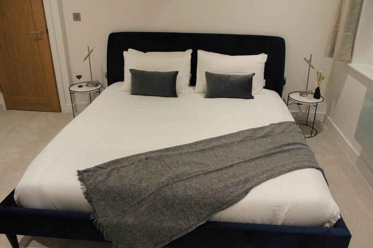 Luxury 2 Bed Apartment In The Heart Of Rochester Rochester  Exterior foto
