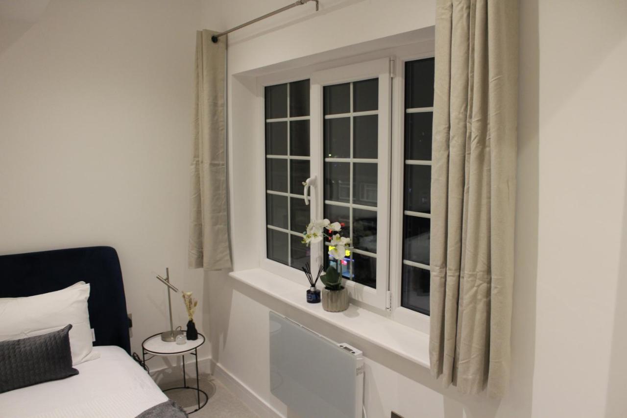 Luxury 2 Bed Apartment In The Heart Of Rochester Rochester  Exterior foto
